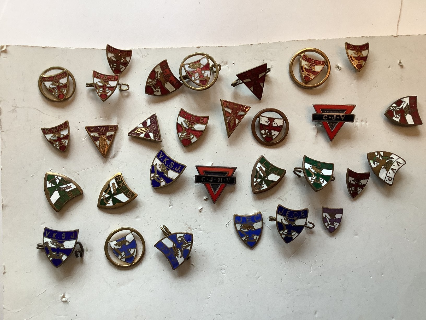 30 speldjes jeugdorganisaties, Verzamelen, Ophalen of Verzenden, Gebruikt, Overige onderwerpen