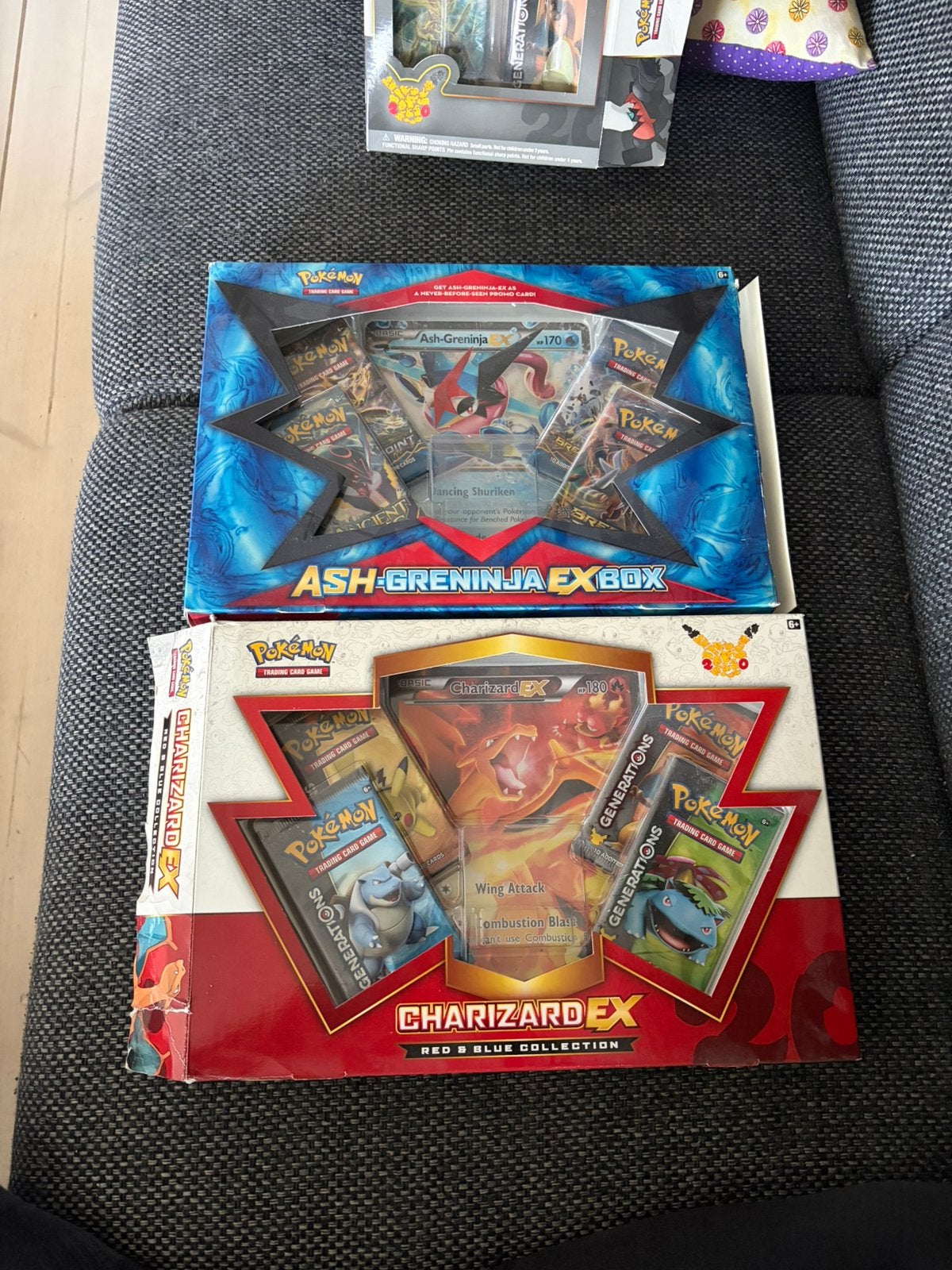 Jumbo kaarten van Ash-Greninja EX en Charizard EX, Ophalen of Verzenden, Zo goed als nieuw