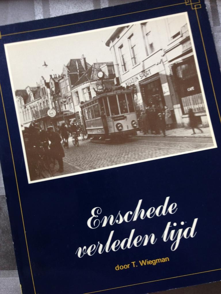 Enschede verleden tijd, Boeken, Geschiedenis | Stad en Regio, Ophalen of Verzenden, 20e eeuw of later, Zo goed als nieuw