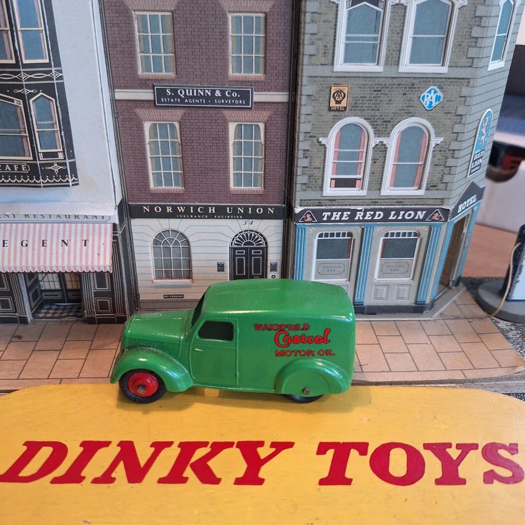 Dinky Toys Delivery Van - Wakefield Castrol Motor Oil, Verzenden, Gebruikt, Bus of Vrachtwagen