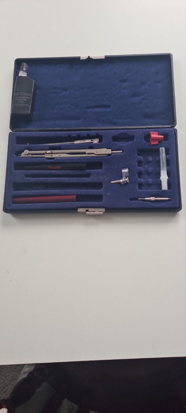 Rotring passerdoos vintage, Doe-het-zelf en Verbouw, Tekentafels, Ophalen of Verzenden, Gebruikt, Minder dan 130 cm