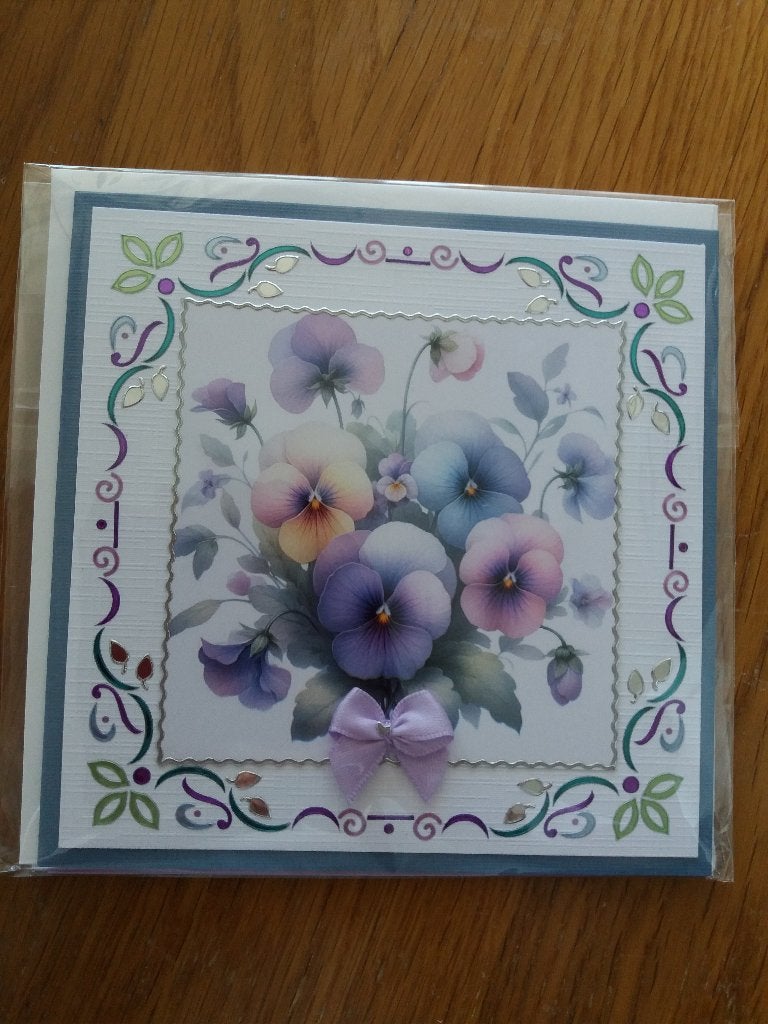 Blanko kaartje met viooltjes no. 2635, Hobby en Vrije tijd, Kaarten | Zelfgemaakt, Ophalen of Verzenden, Nieuw, Natuur