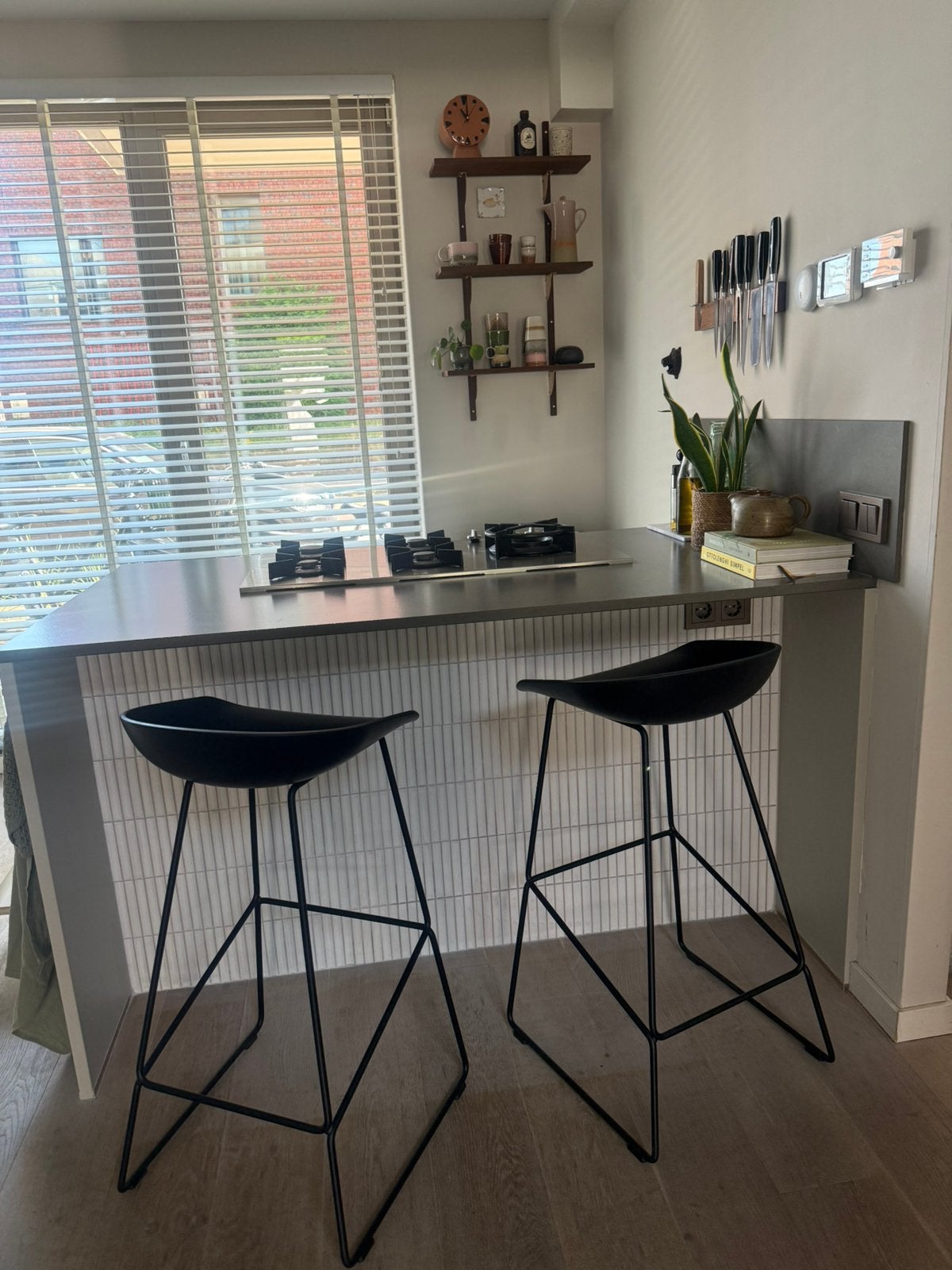 Hay AAS38 barkruk 75cm zwart onderstel Black, Huis en Inrichting, Barkrukken, 1 kruk, Ophalen of Verzenden, Zo goed als nieuw