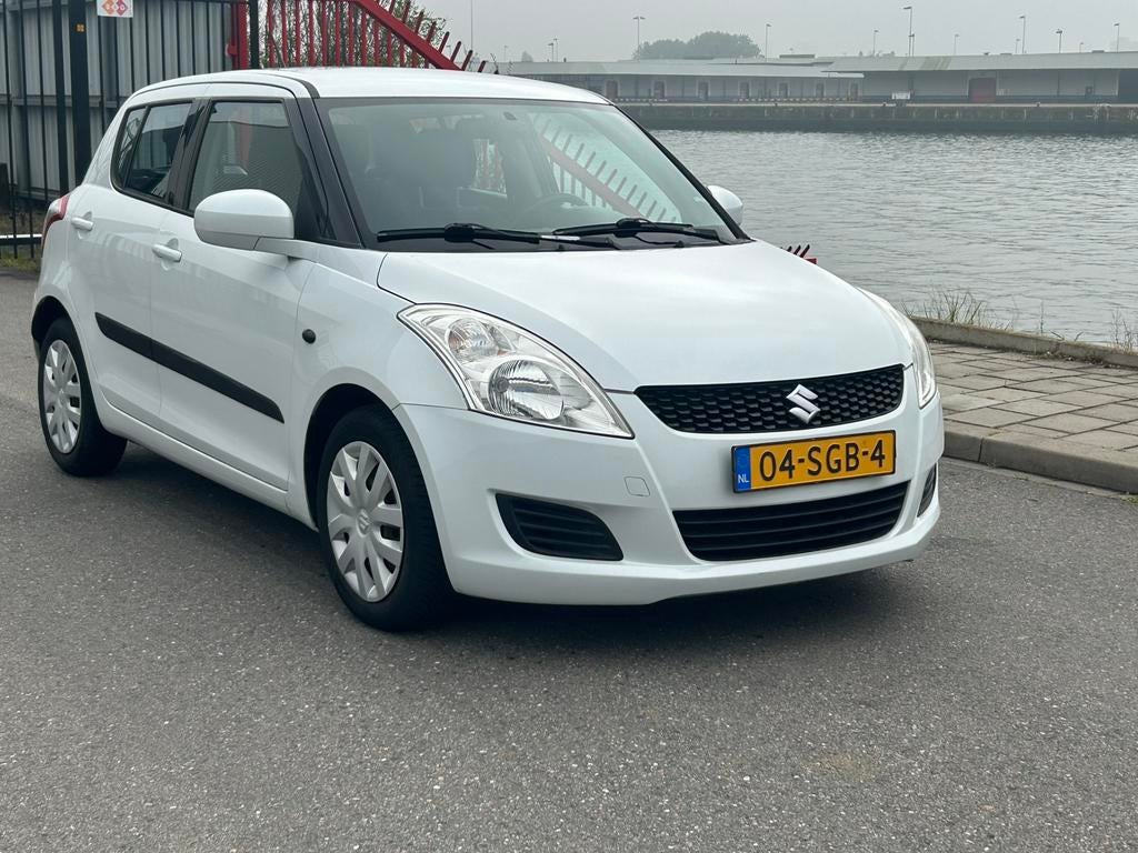 Suzuki Swift 1.2 5-D 2011 Wit AIRCO, Voorwielaandrijving, Euro 5, Stof, 4 cilinders