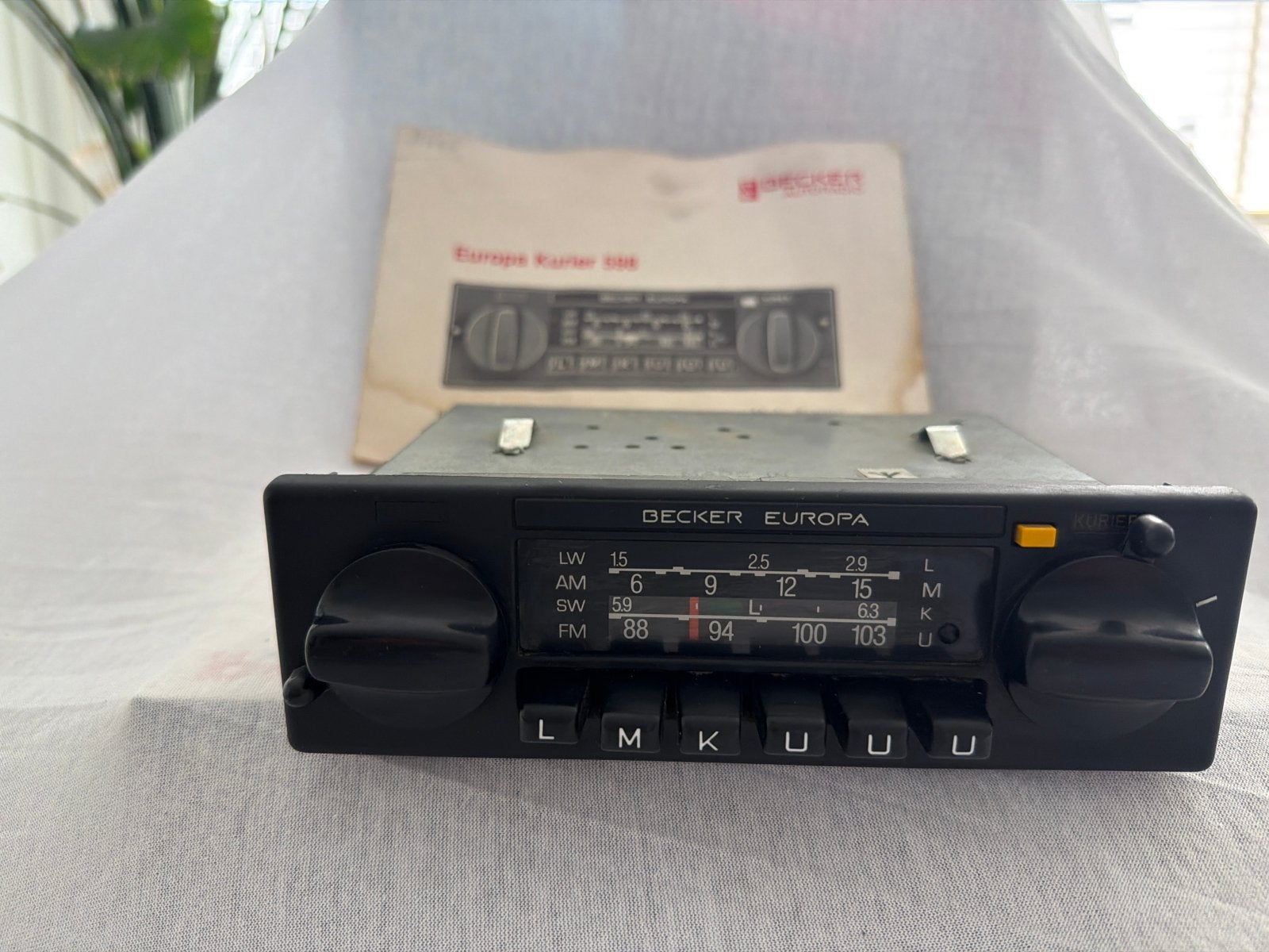 Becker Europa Autoradio met handleiding, Auto diversen, Ophalen of Verzenden, Gebruikt