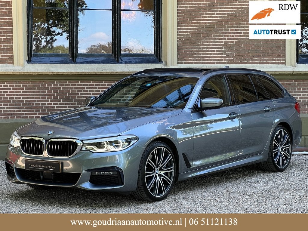 BMW 5-Serie Touring 540i xDrive M-Sport | ACC | Pano | Trekh, Auto's, BMW, Automaat, 2000 kg, 340 pk, Leder