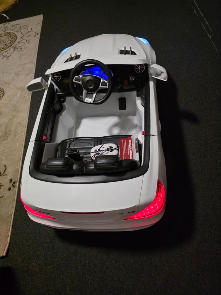 Mercedes-Benz AMG Kinder Elektrische Auto Wit, Ophalen of Verzenden, Zo goed als nieuw