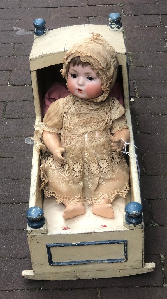 Antiek poppenbedje, Ophalen of Verzenden