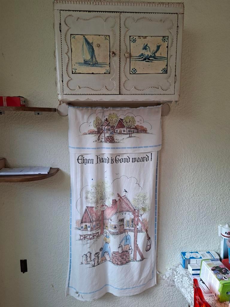 Oud keukenkastje met handdoekrek, Ophalen of Verzenden