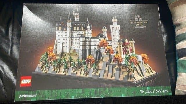 lego 21063 Neuschwanstein, Hobby en Vrije tijd, Ophalen, Zo goed als nieuw, 1:35 tot 1:50, Diorama