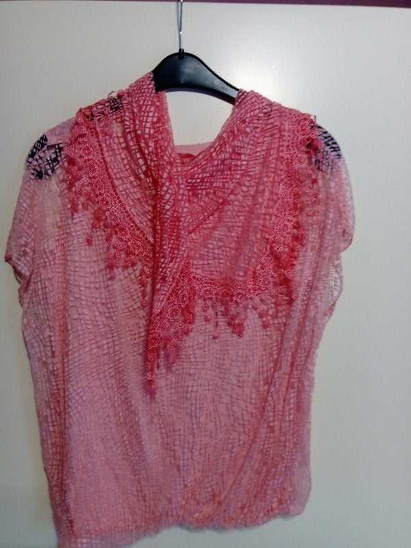 Shirt met sjaaltje maat M, Ophalen of Verzenden, Zo goed als nieuw, Maat 38/40 (M), Roze