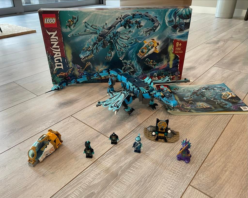 Lego Ninjago Waterdraak (71754) compleet met doos en boekje, Kinderen en Baby's, Speelgoed | Duplo en Lego, Ophalen of Verzenden