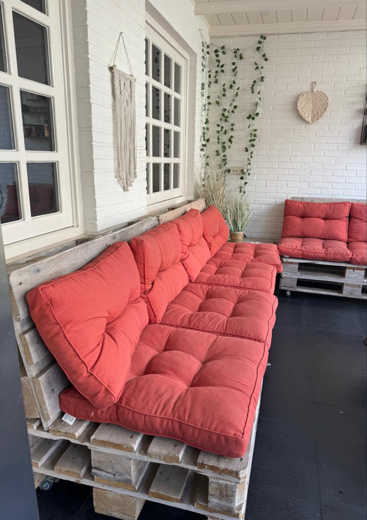 Palletbank Loungeset +tafel + kussens, Tuin en Terras, Tuinsets en Loungesets, Zo goed als nieuw, Loungeset, Hout, 6 zitplaatsen