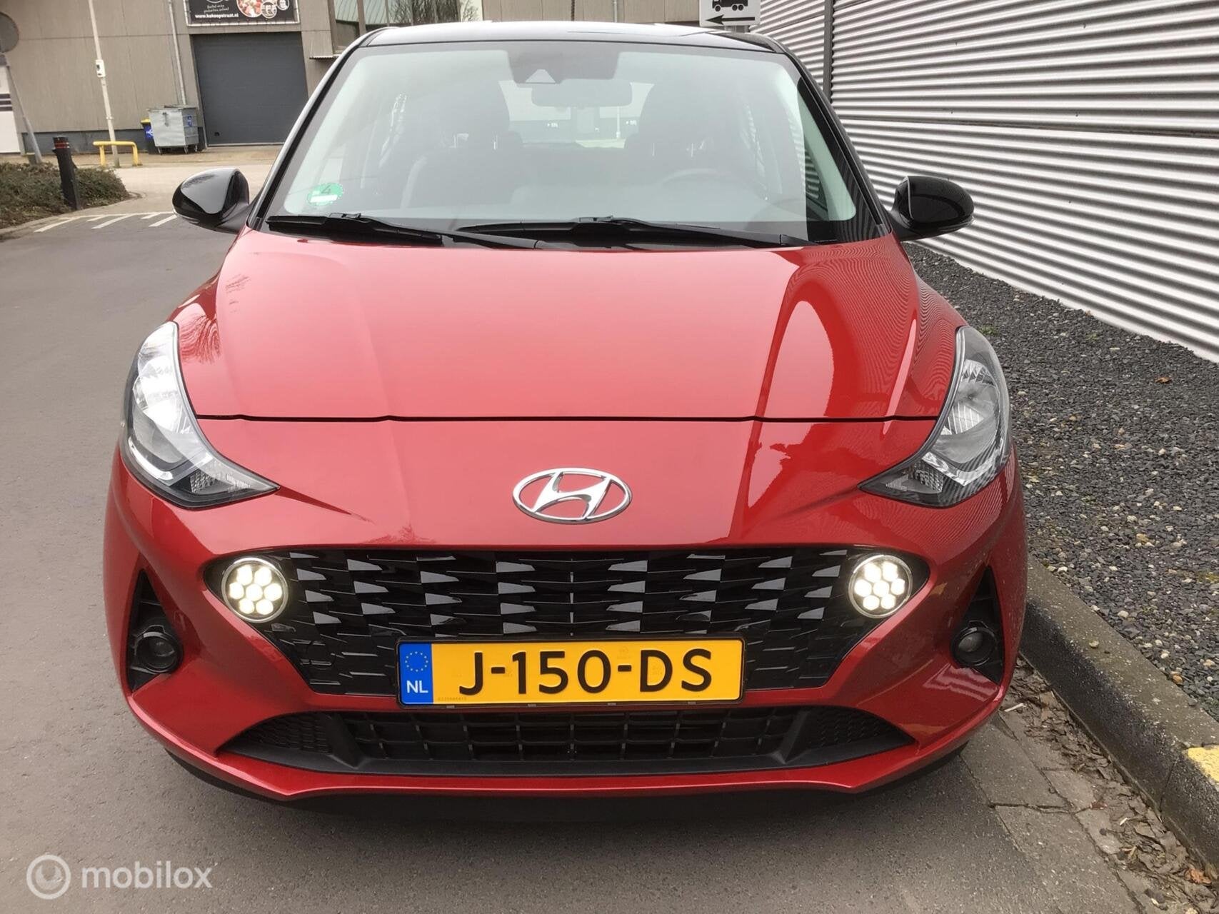Hyundai i10 1.0 Premium Apple carplay navi cruise controle, Auto's, Voorwielaandrijving, Verwarmde buitenspiegels, Gebruikt, 899 kg