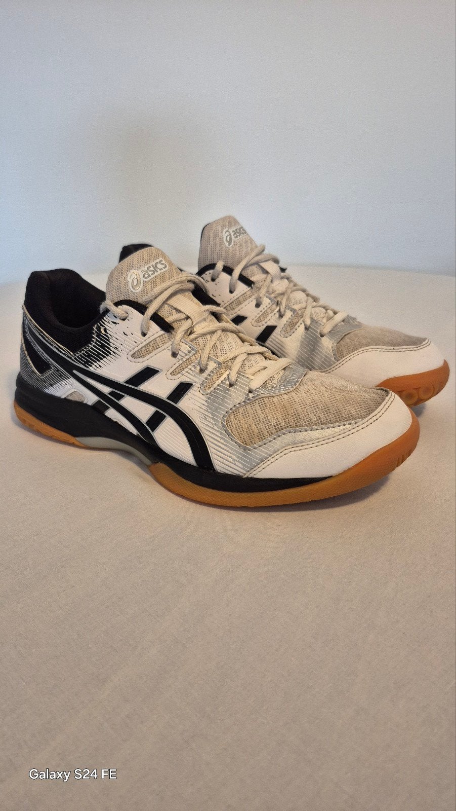 ASICS GEL-ROCKET indoorschoenen - Maat 40, Ophalen of Verzenden, Gebruikt
