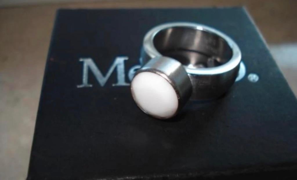 Twee Melano ringen met steentjes, Ophalen of Verzenden, Dame, Zilver, Zilver
