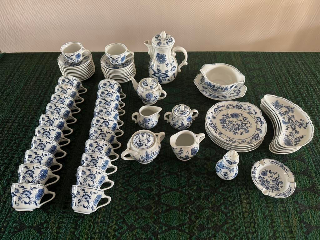 Blue Danube serviesdelen, puntgaaf, Huis en Inrichting, Overige typen, Ophalen of Verzenden, Zo goed als nieuw, Overige stijlen