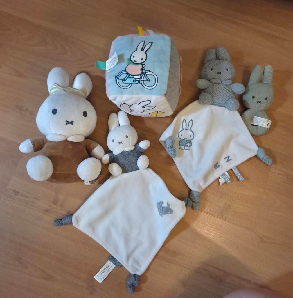 Baby spullen nijntje zacht speelgoed, Kinderen en Baby's, Ophalen of Verzenden, Zo goed als nieuw