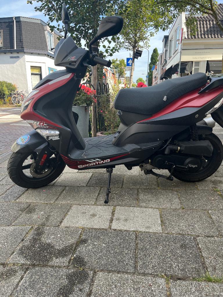 Scooter AGM R8  bj.2022, Zo goed als nieuw, Benzine, Ophalen, Overige merken