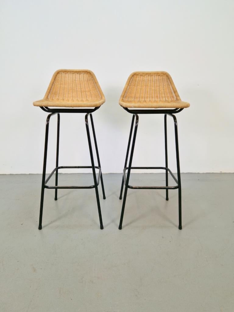 Vintage Set 2 Barkruk Rohé Noordwolde '60s rotan kruk, Huis en Inrichting, Barkrukken, Metaal, 60 tot 90 cm, Ophalen of Verzenden