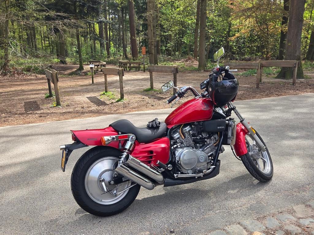 Honda Super Magna '91 incl. TomTom Rider550, Motoren, 4 cilinders, Gebruikt, Particulier, Meer dan 35 kW