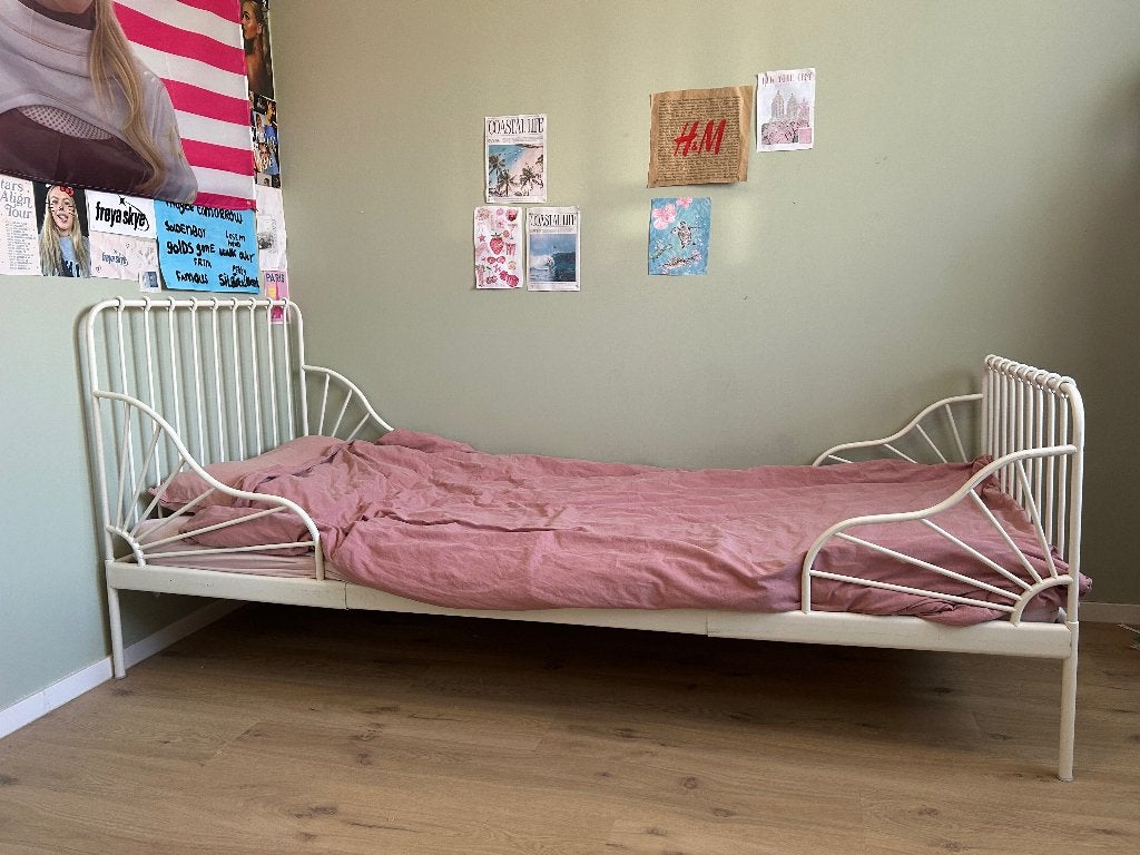 IKEA MINNEN meegroeibed, in lengte verstelbaar., Kinderen en Baby's, Kinderkamer | Bedden, Ophalen, Gebruikt, Minder dan 140 cm