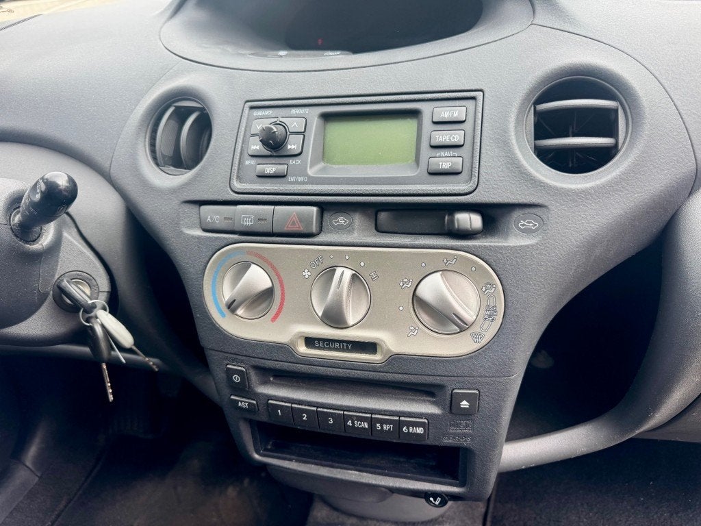 Toyota YARIS 1.3 VVT-i Sol 5DRS AIRCO NAP APK 5-2027 GOEDE N, Auto's, Toyota, Voorwielaandrijving, 1299 cc, 86 pk, Gebruikt