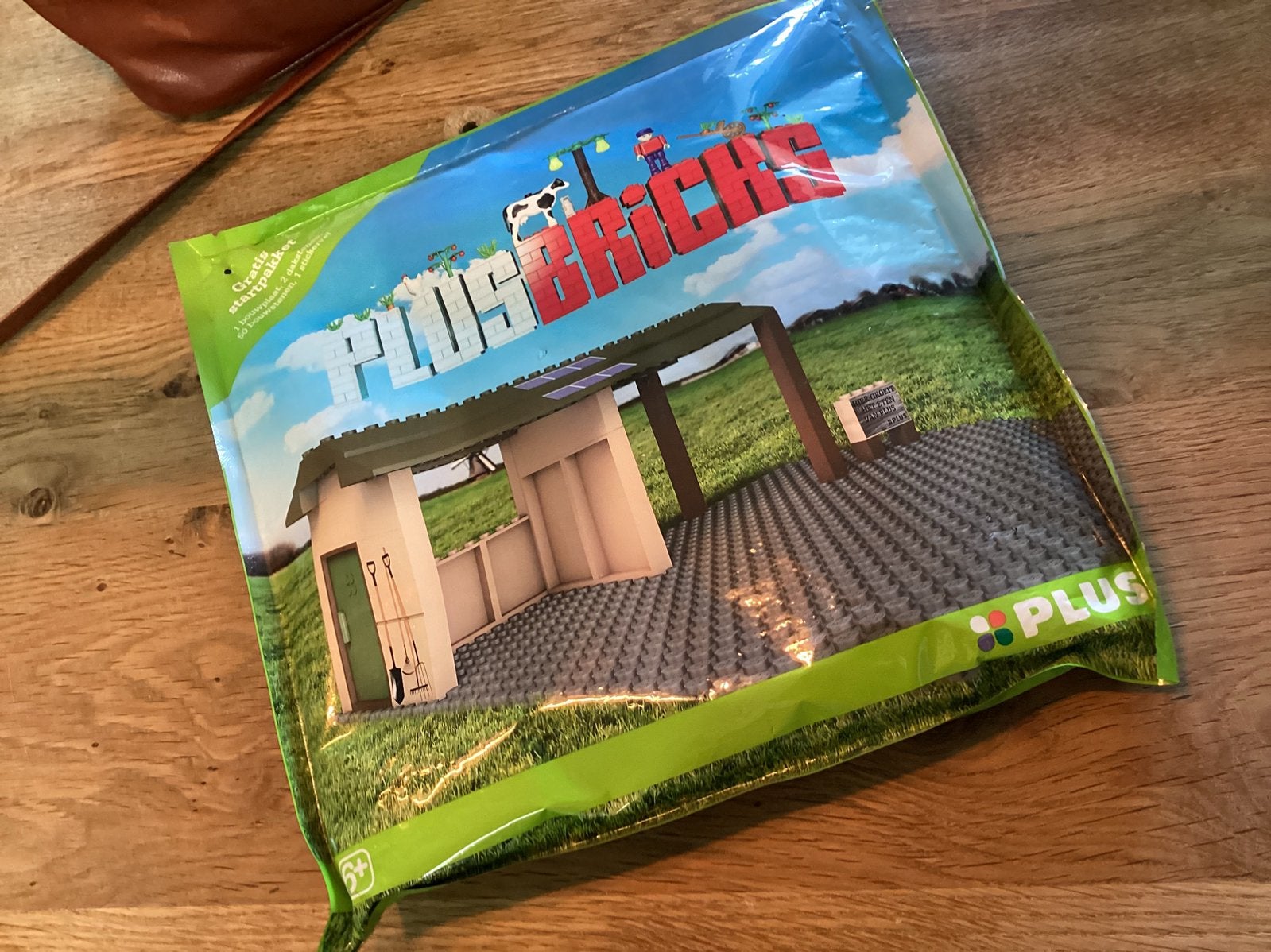 Plus Bricks, Plus, Verzenden