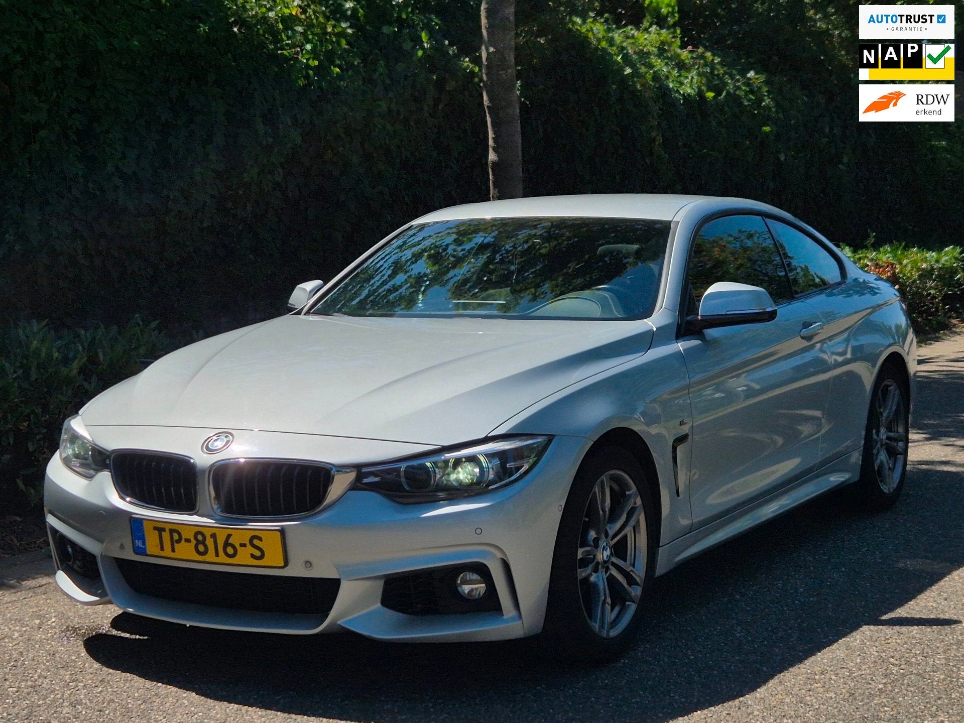 BMW 4-serie Coupé M Sport Apple CarPlay NAP Achteruitrijcam, Auto's, Automaat, Dealer onderhouden, 4-Serie, 4 stoelen