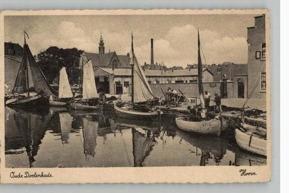 Hoorn Oude Doelenkade met schepen st 1936 Rembrandt No 116