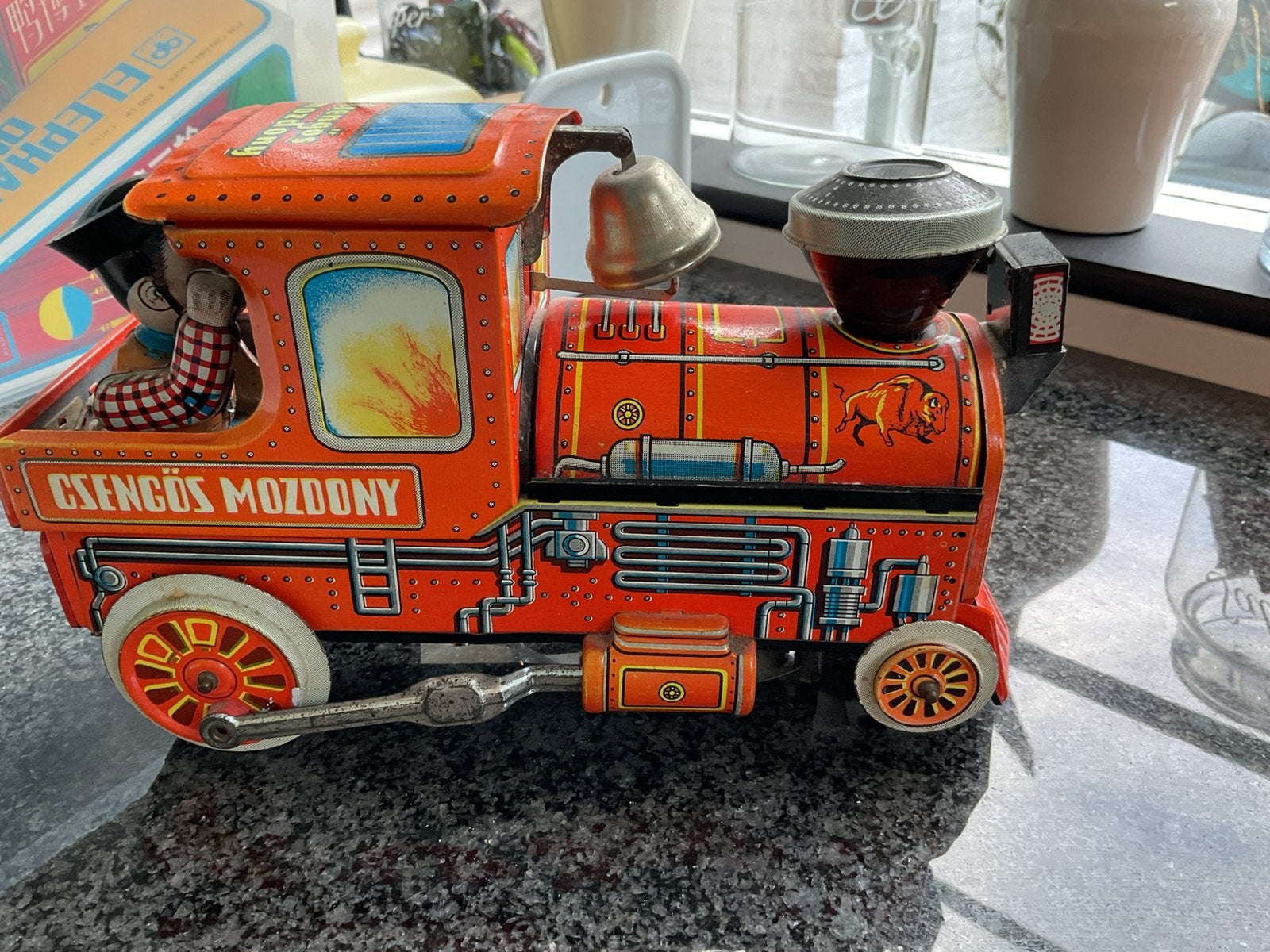 Vintage blikken trein 'Csengős Mozdony' met bel, Antiek en Kunst, Antiek | Speelgoed, Ophalen of Verzenden
