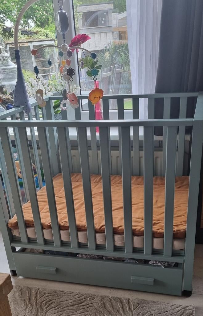 Childwood Box in hoogte verstelbaar, Ophalen, Zo goed als nieuw, Rechthoekig, In hoogte verstelbaar