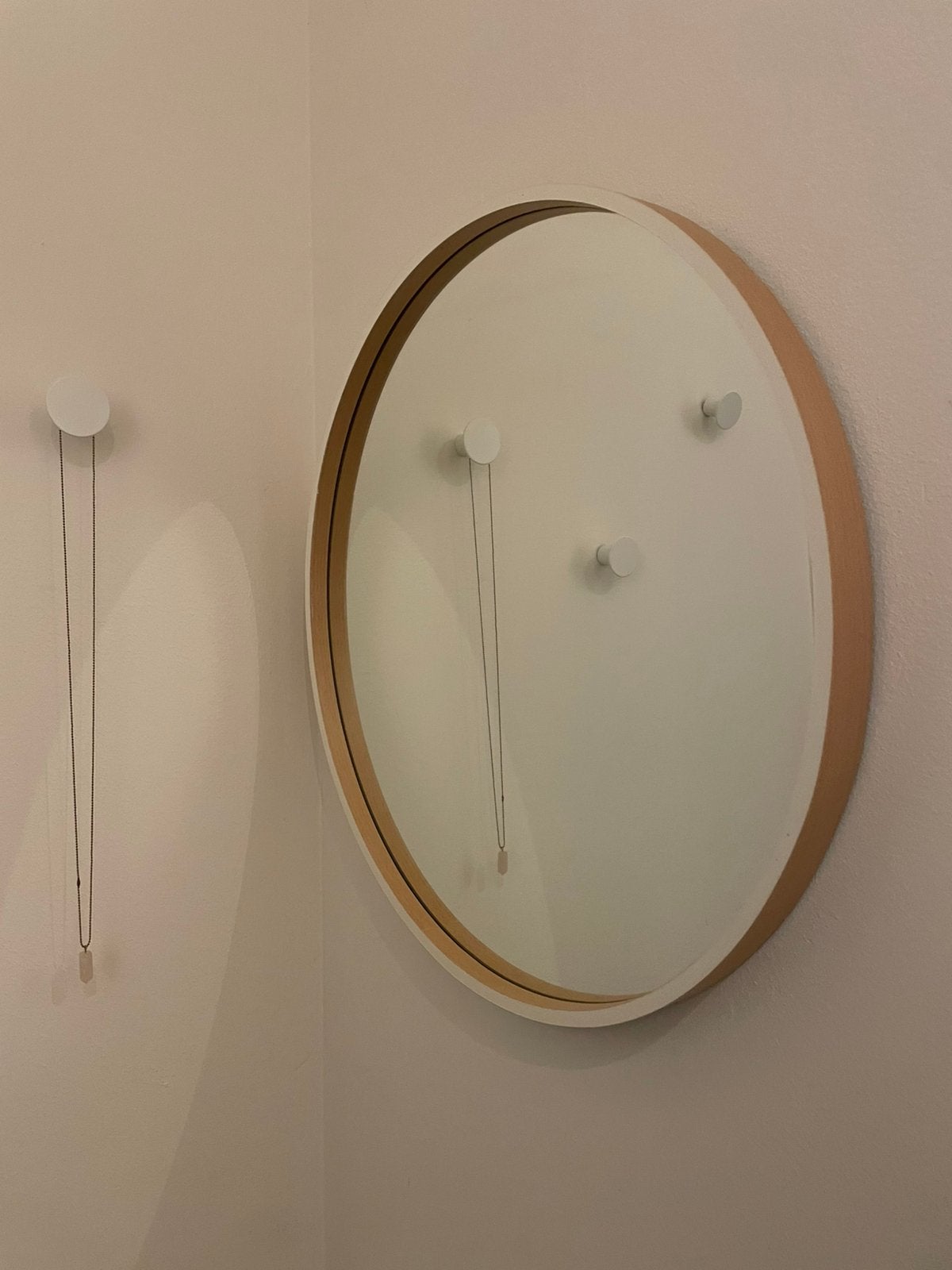 Ikea ronde design spiegel, Huis en Inrichting, Woonaccessoires | Spiegels, Ophalen, Rond, Zo goed als nieuw, Minder dan 100 cm