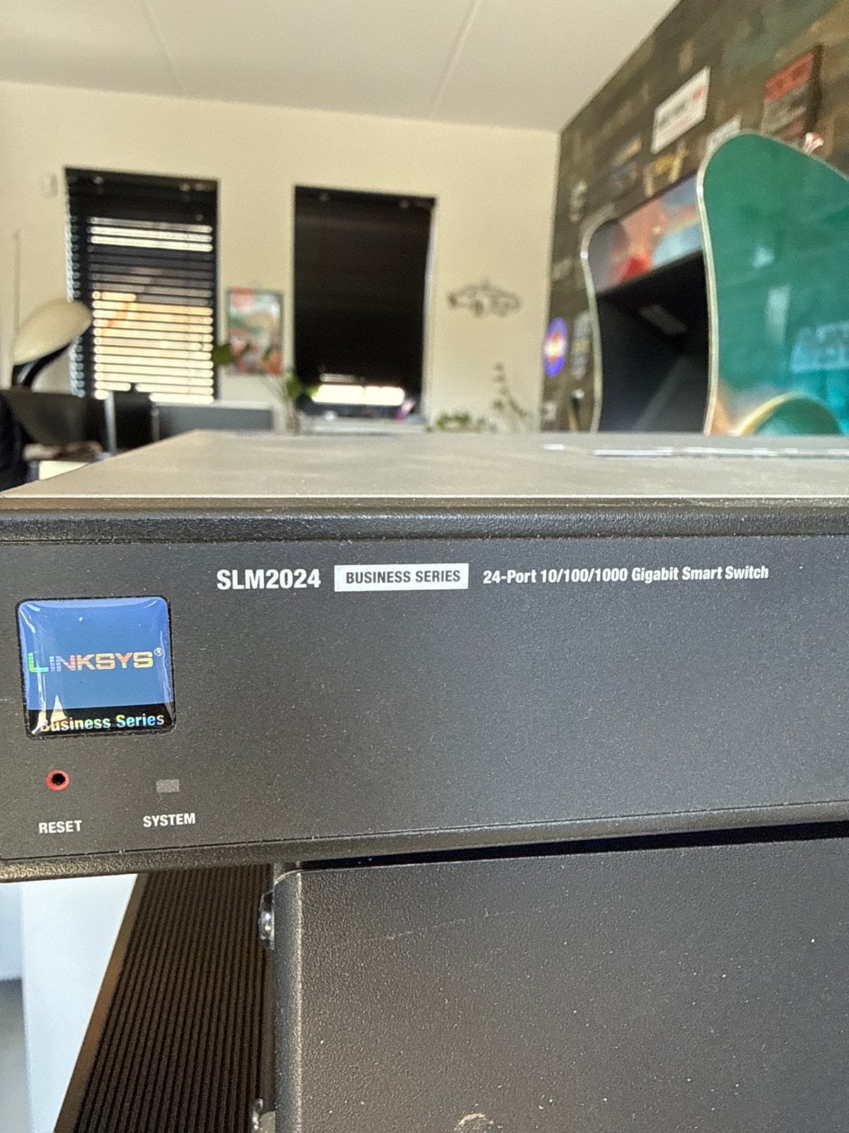 Linksys SLM2024 24-poorts Gigabit Smart Switch, Ophalen, Gebruikt