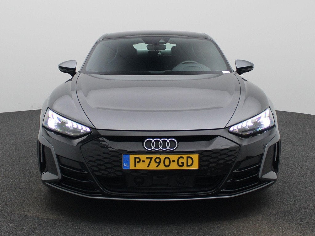 Audi e-tron GT 93 kWh 476 PK | Navigatie | Camera | Bang & O, Auto's, Audi, 12 maanden, Stof, Zwart, Automatische klimaatregeling