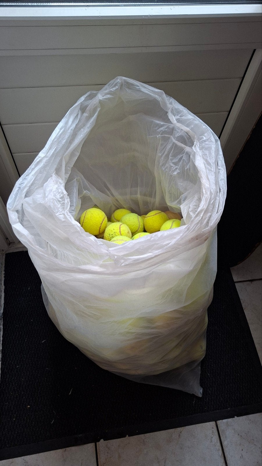 Grote zak gebruikte tennisballen, Gebruikt, Ballen, L00, Ophalen