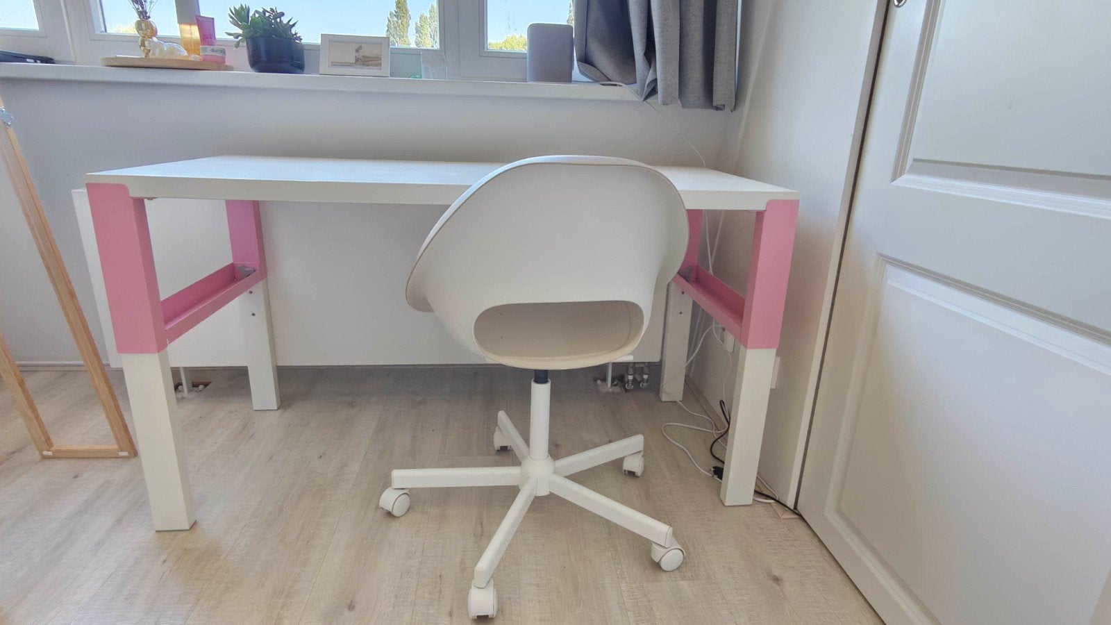 Bureau in hoogte verstelbaar met 3 standen, Kinderen en Baby's, Ophalen, Gebruikt, Tafel(s)