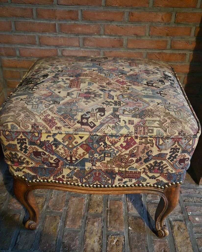 voetenbank,poef met een oosterse kelim bekleding, Overige materialen, 50 tot 75 cm, Ophalen of Verzenden, Zo goed als nieuw
