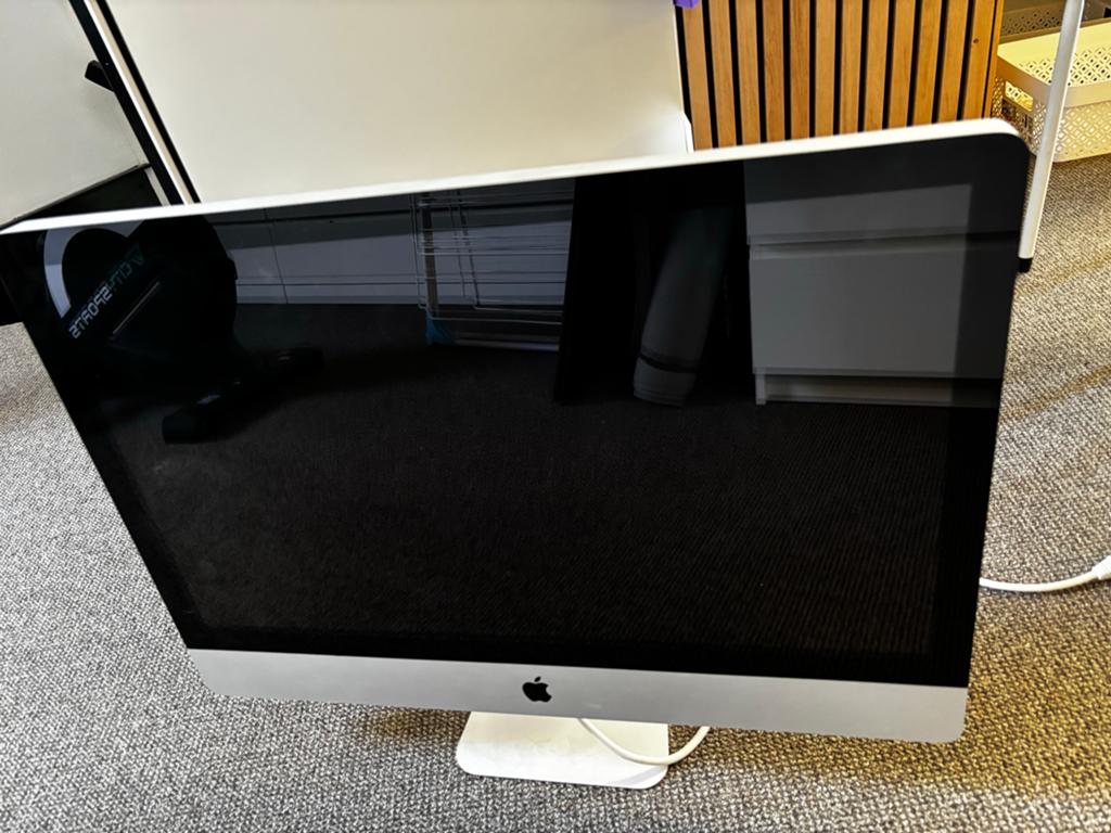 Apple iMac All-in-One Desktop PC, Computers en Software, Gebruikt, Minder dan 4 GB, IMac, Ophalen of Verzenden