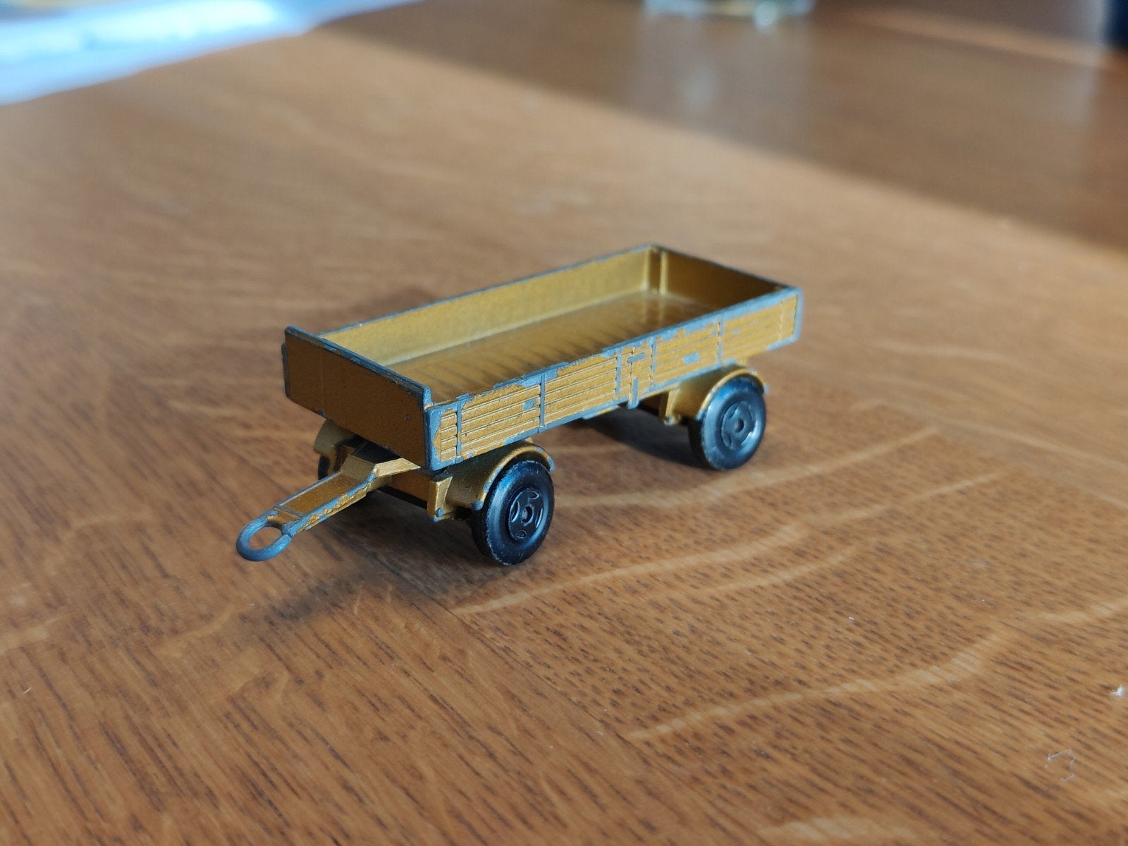 Matchbox Trailer GOUD, Hobby en Vrije tijd, Modelauto's | Overige schalen, Ophalen, Zo goed als nieuw, Auto