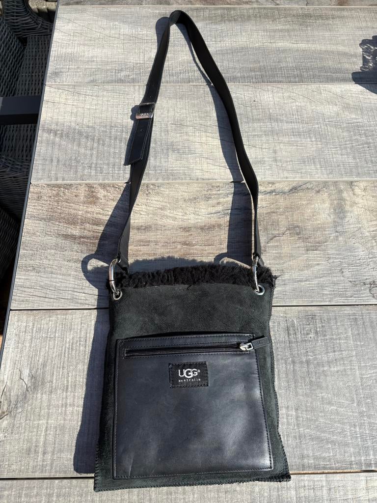 Originele ugg zwarte ugg tas, Overige merken, Zwart, Ophalen of Verzenden, Zo goed als nieuw