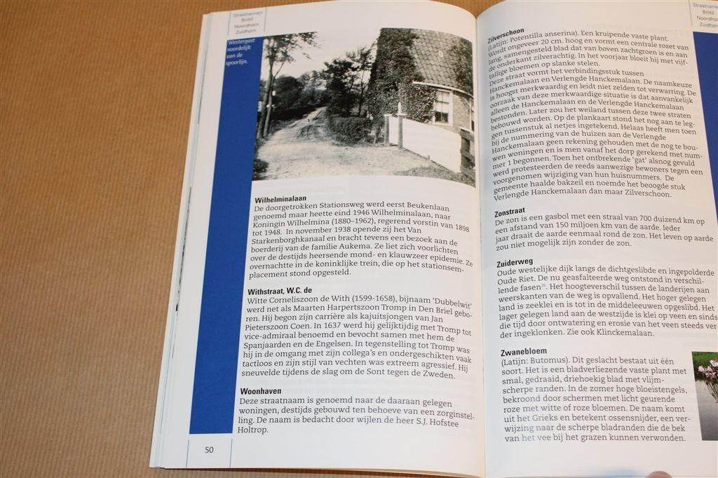 Straatnamen in Zuidhorn e.o. —Rijk Geïllustreerd [Groningen], Boeken, Ophalen of Verzenden, Zo goed als nieuw