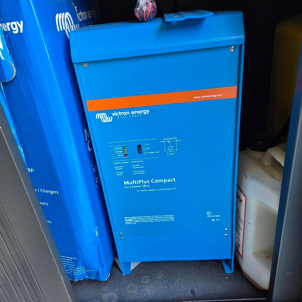 Nieuwe Victron MultiPlus Compac⁹t 12|2000|80 - Ongebruikt, Ophalen of Verzenden