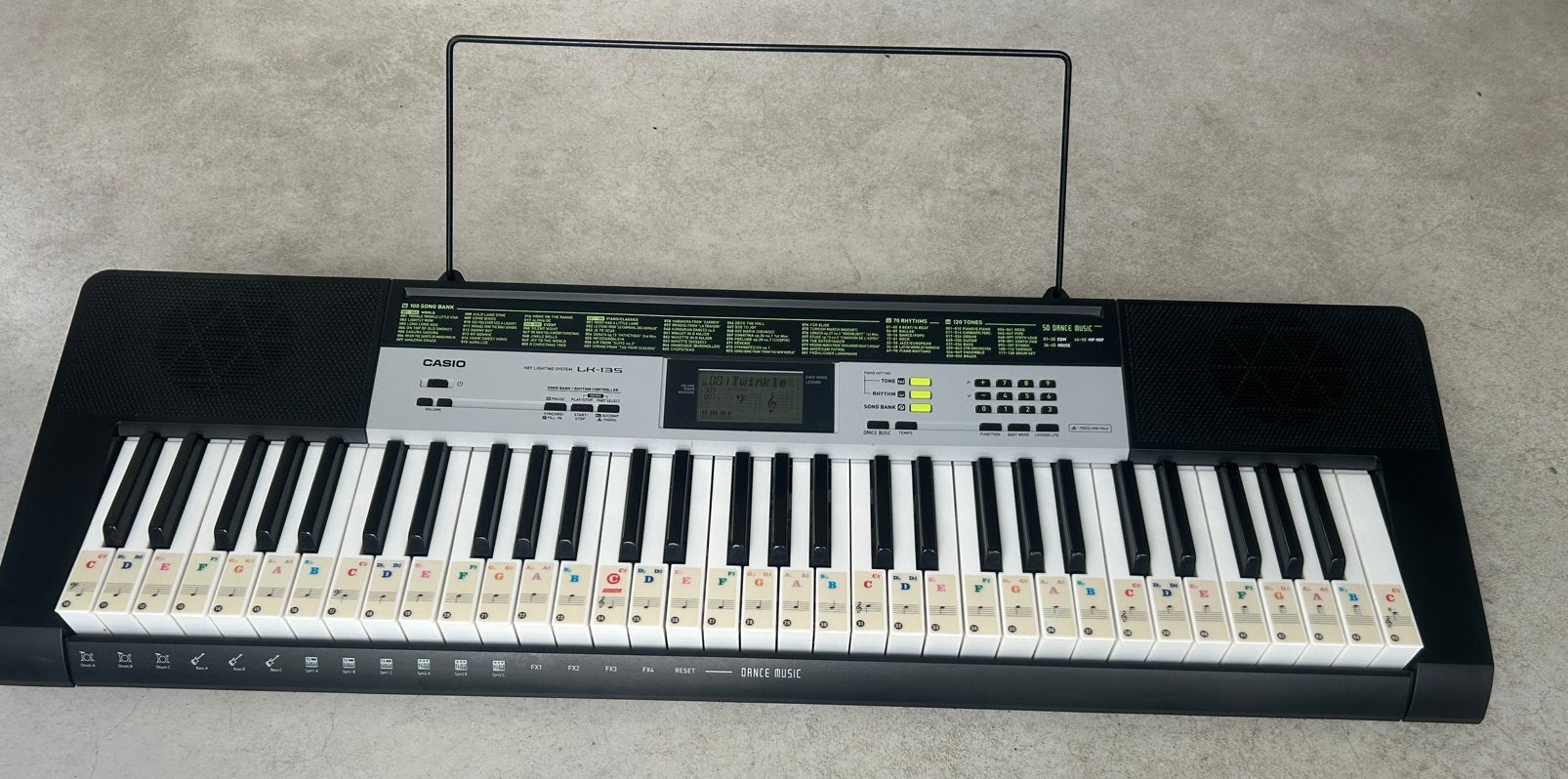 Casio LK-135 Keyboard | 120 klanken & 70 ritmes, Ophalen of Verzenden, Zo goed als nieuw, 61 toetsen, Casio