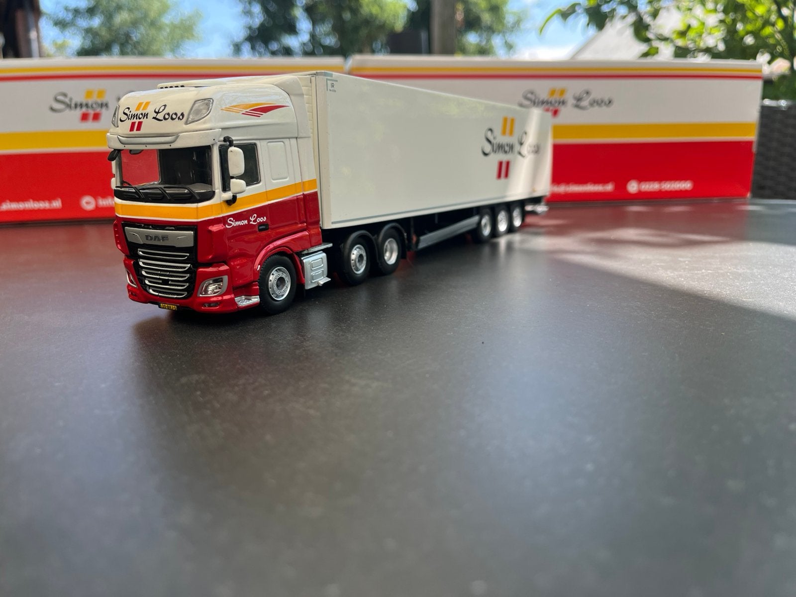 TEKNO DAF CF Super Space Cab van Simon Loos, Hobby en Vrije tijd, Modelauto's | 1:50, Zo goed als nieuw, Bus of Vrachtwagen, Tekno