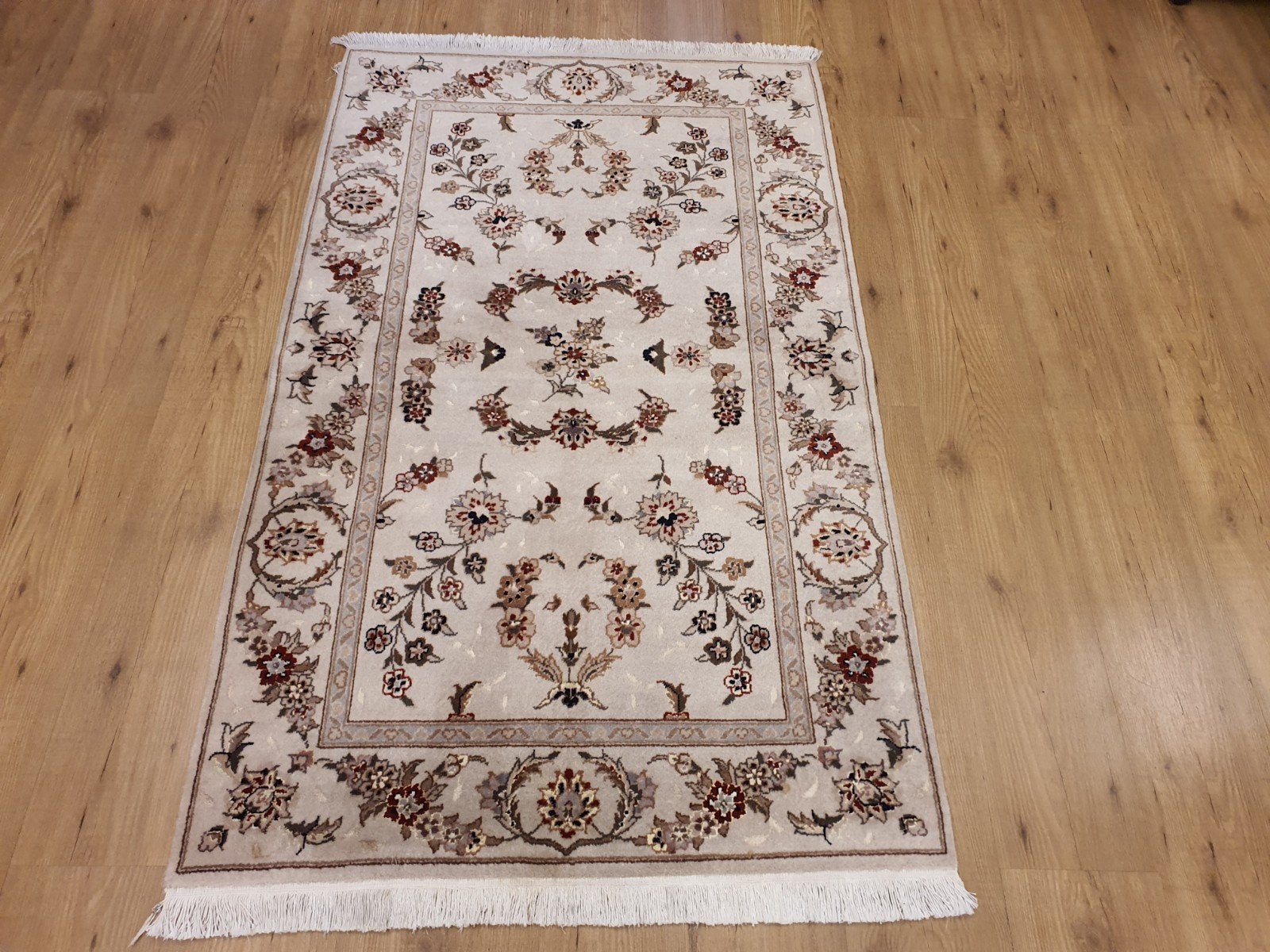 Vintage handgeknoopt perzisch tapijt 165x93

Het kl, Info@SlatsAntiek.nl, Tweedehands, Perzisch, 150 tot 200 cm