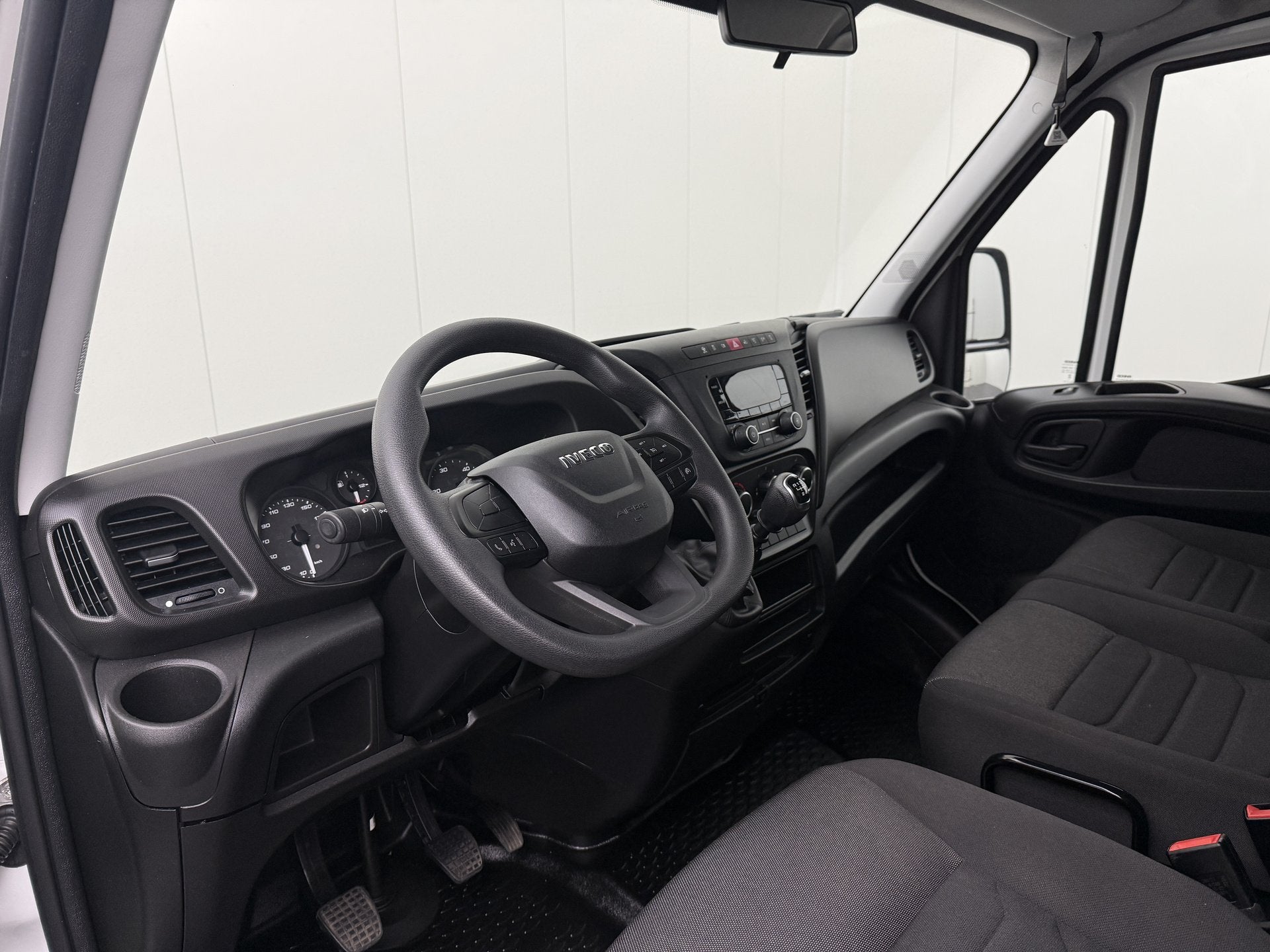 Iveco Daily 35C16 3.0L Bakwagen+Laadklep | Dakspoiler | Airc, Stof, Gebruikt, Iveco, Wit