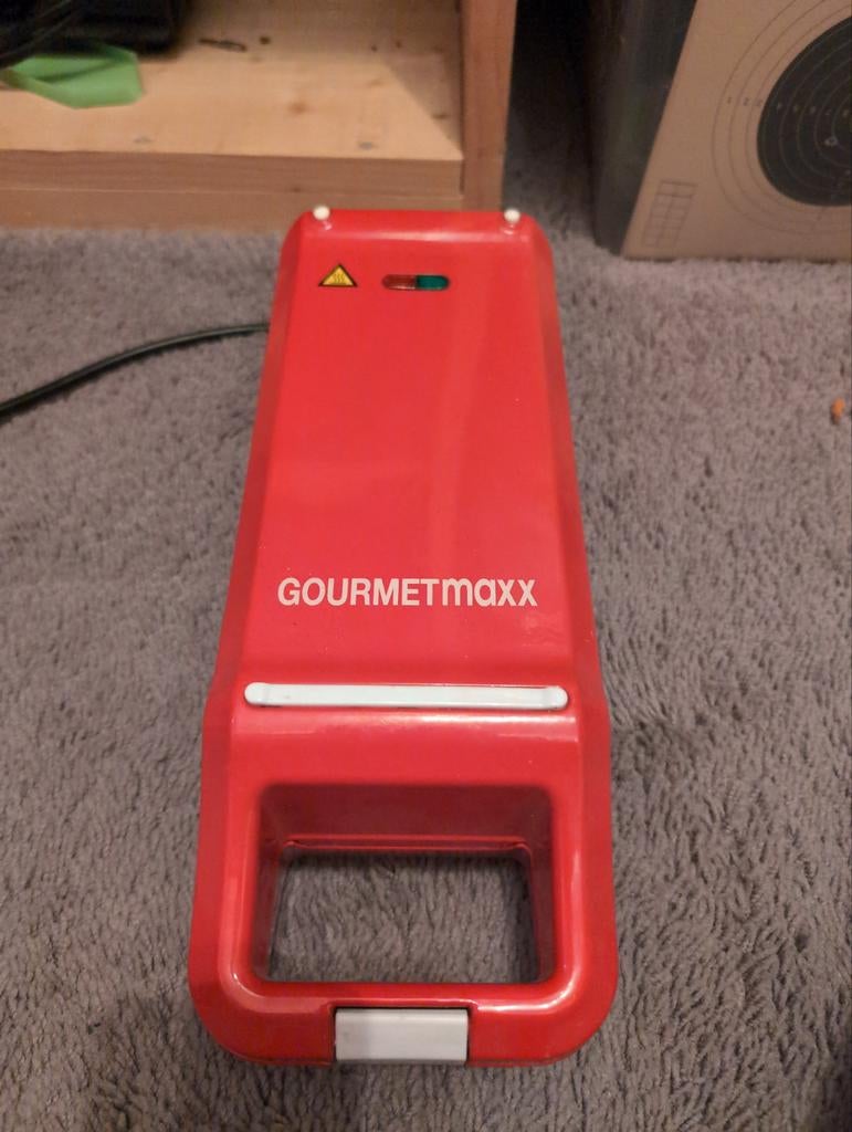 GOURMETmaxx Omelet Maker - Rood, Ophalen, Zo goed als nieuw