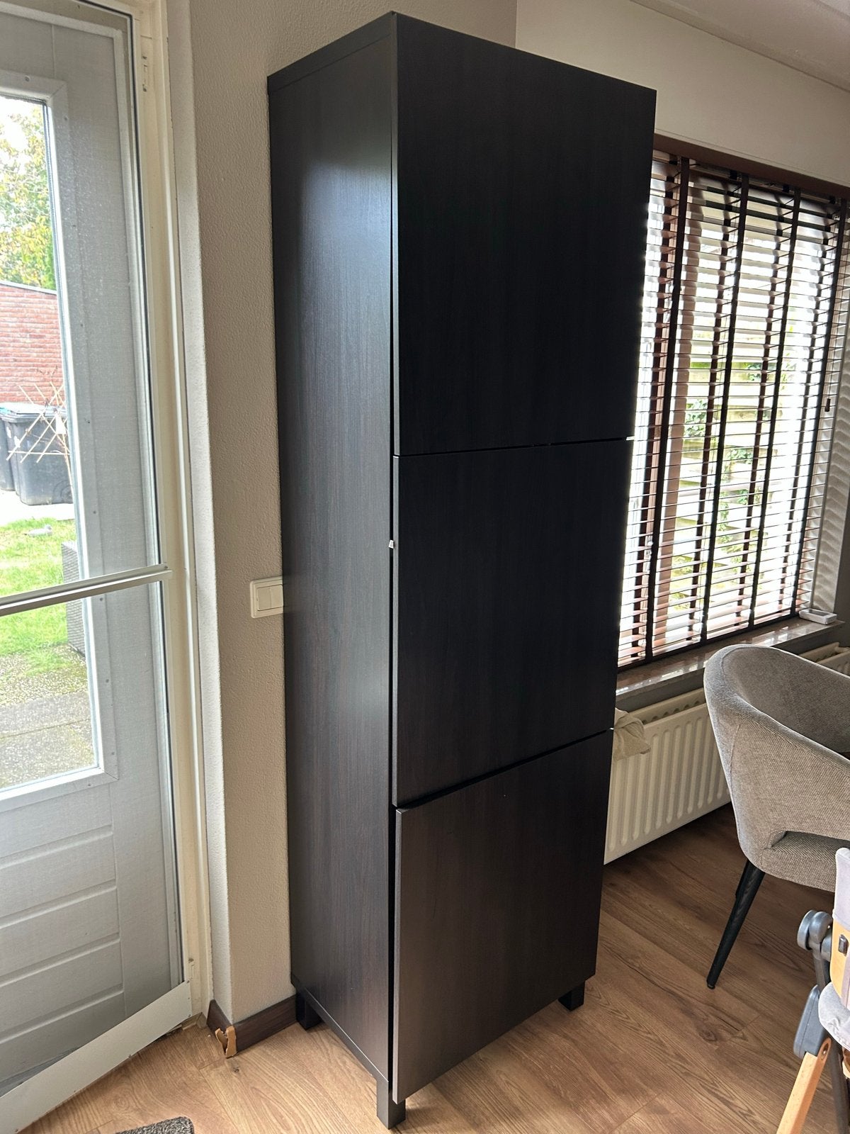 IKEA Kast - Donkerbruin/Zwart met 3 deuren, Huis en Inrichting, Ophalen, Gebruikt