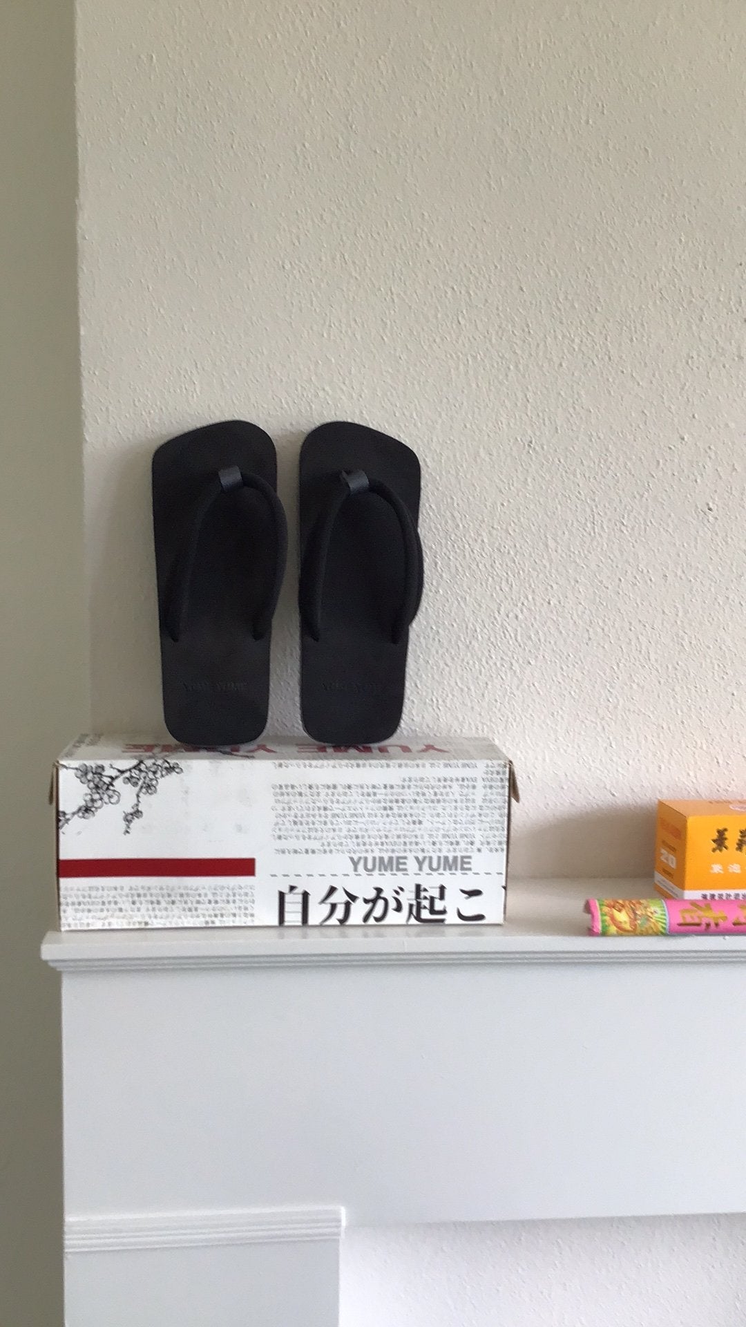 Rubber slippers van humanoid mooi m 37, Slippers, Zwart, Ophalen of Verzenden, Gedragen